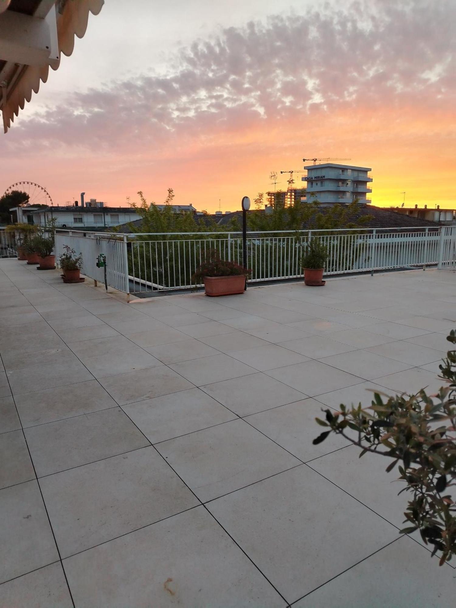 Attico Alghe Rosse Jesolo Lido Apartment Exterior photo
